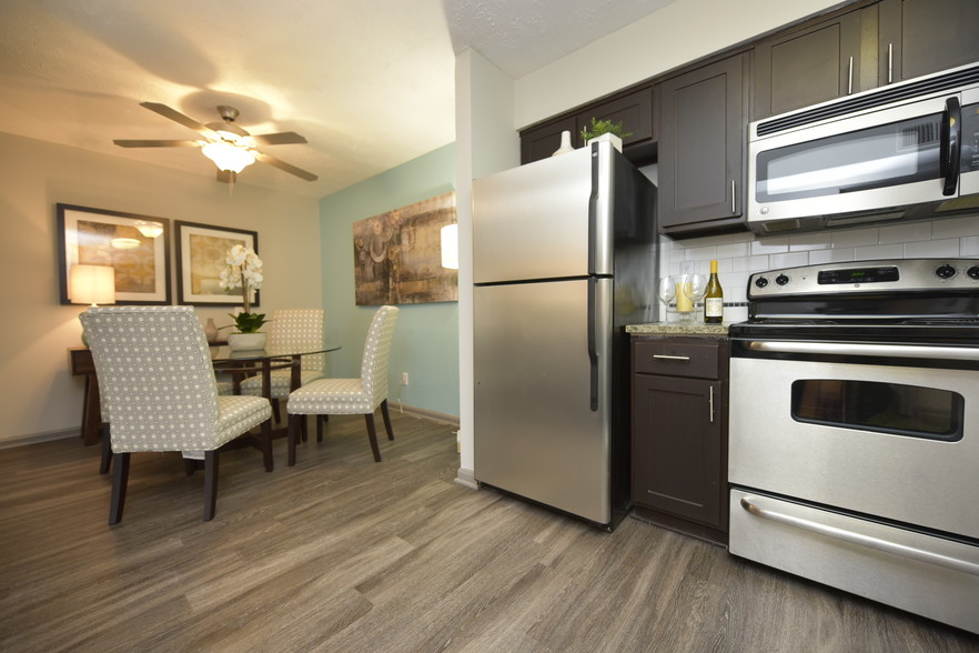 Kitchen and Dining Room - District at Hurstbourne