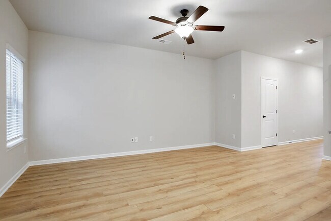 Building Photo - 305 Skipjack Ct