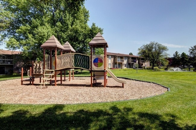 Primary Photo - Briarbrook