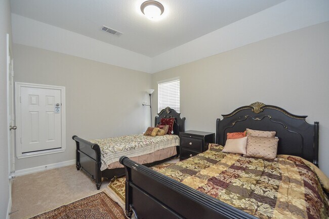 Building Photo - 23523 San Ricci Ct