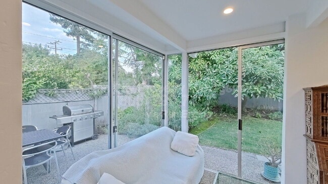 Building Photo - 5339 Berkeley Rd