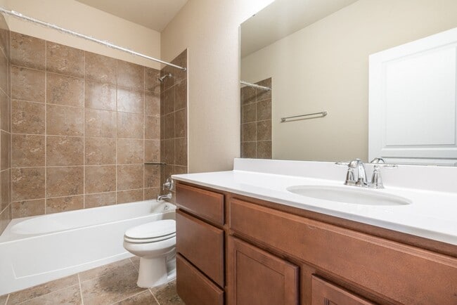 Building Photo - 711 Dunford Dr