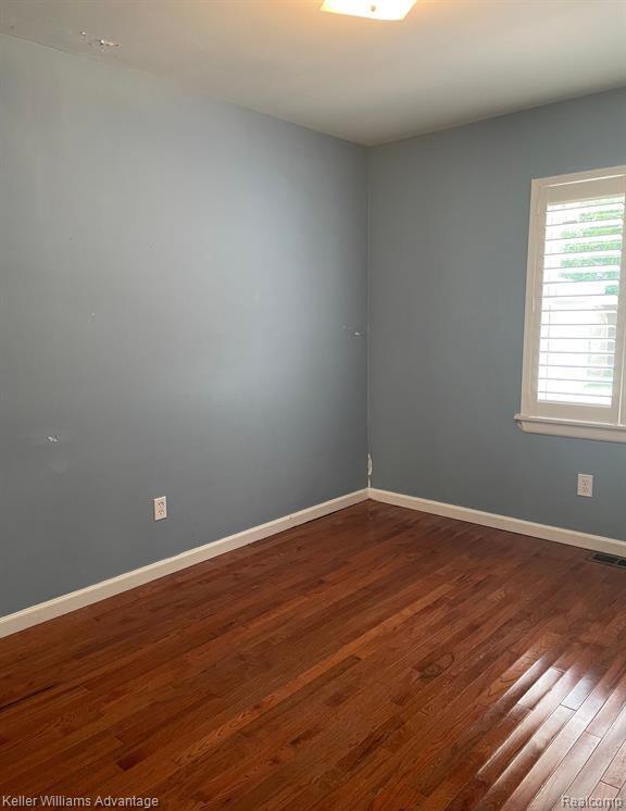 Building Photo - 2520 Greenlawn Ave