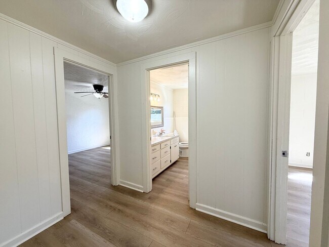 Building Photo - For Rent – $1,000/month | 2 Bed | 1 Bath