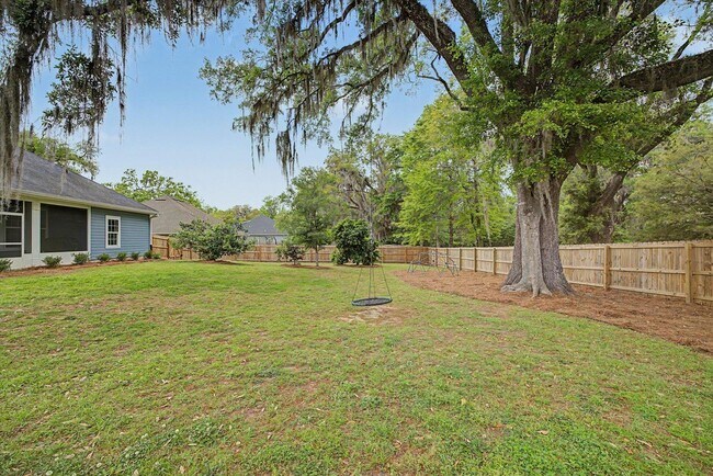 Building Photo - 7492 Sunny Mariana Ct