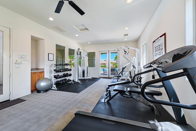 Building Photo - 450 White Fox Trail