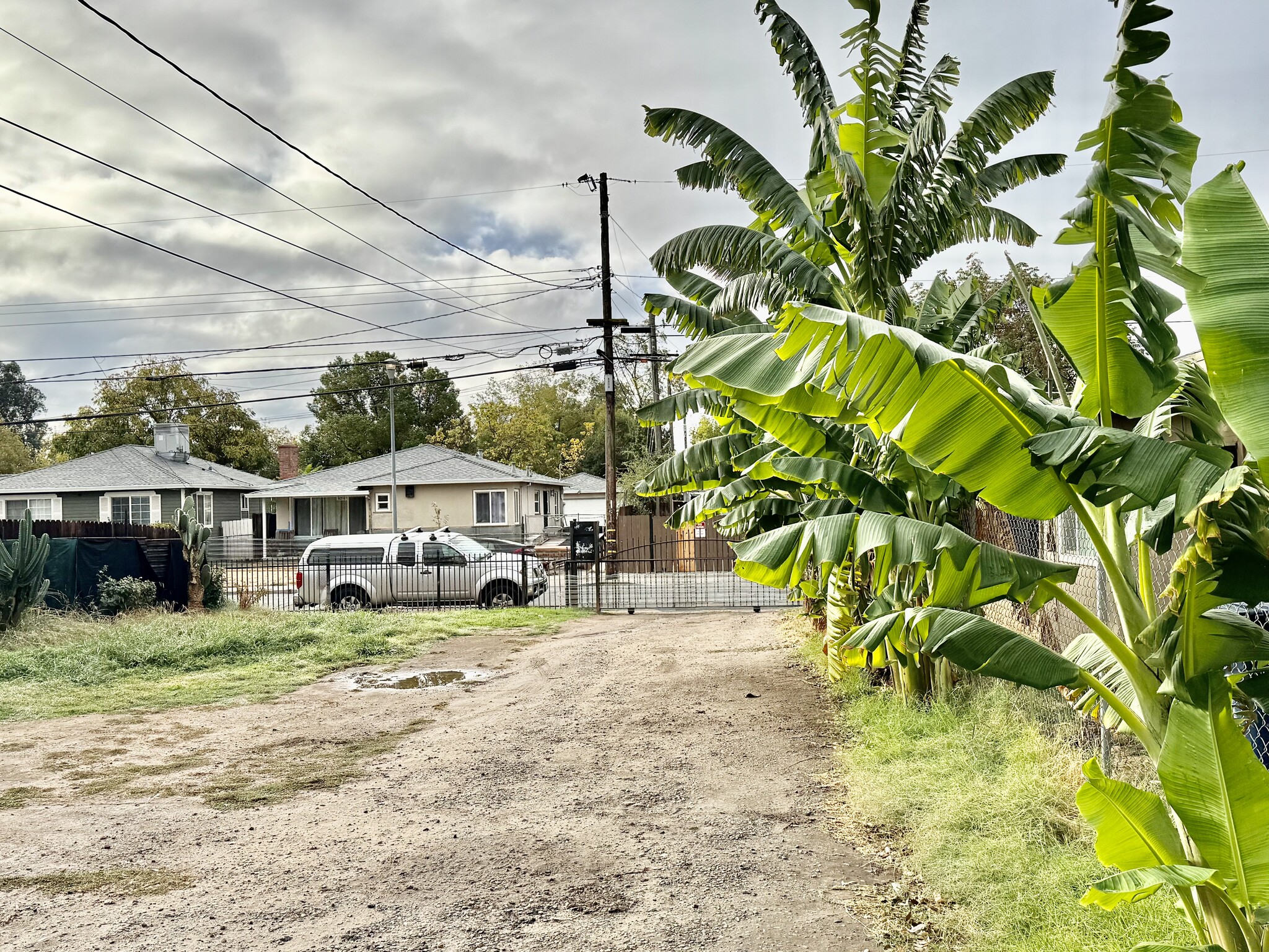 Building Photo - 4225 8th Ave
