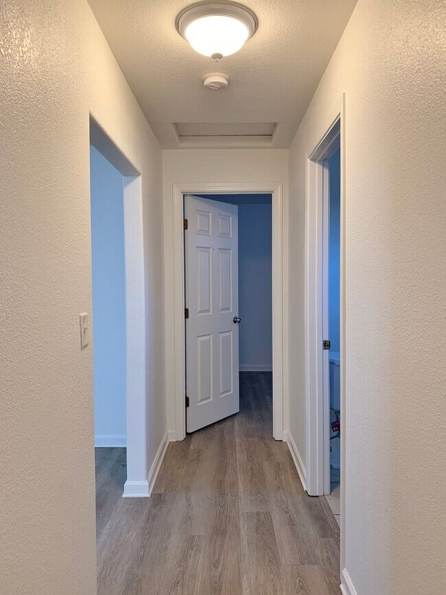 Building Photo - Charming 3 Bedroom Home in Hollister