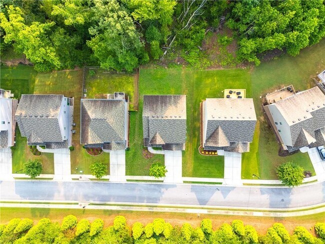 Building Photo - 1838 Lakeview Bend Way