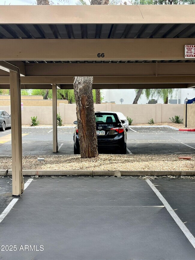 Building Photo - 4850 E Desert Cove Ave