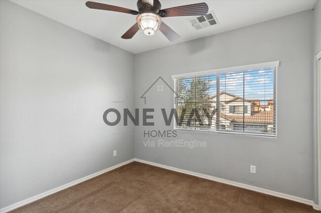 Building Photo - 18815 E Swan Dr