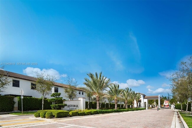 Building Photo - 8885 NW 102nd Ct