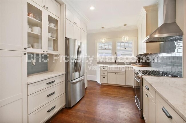 Building Photo - 939 Euclid Ave NE