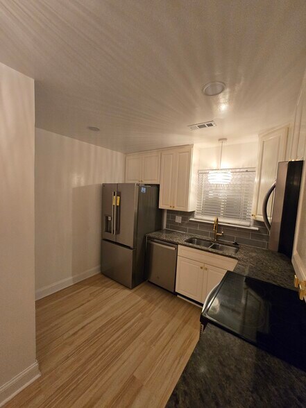 Building Photo - 2515 Arkansas Ave