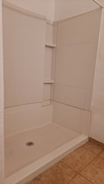 Building Photo - 4960 Harrison Dr