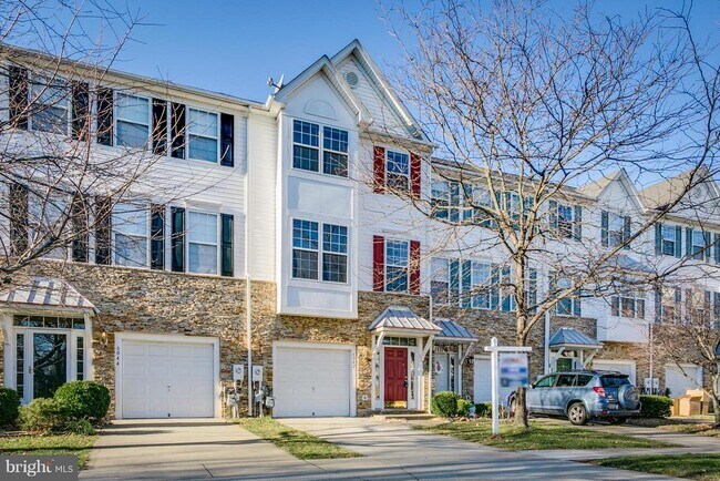 Building Photo - 6042 Blue Point Ct