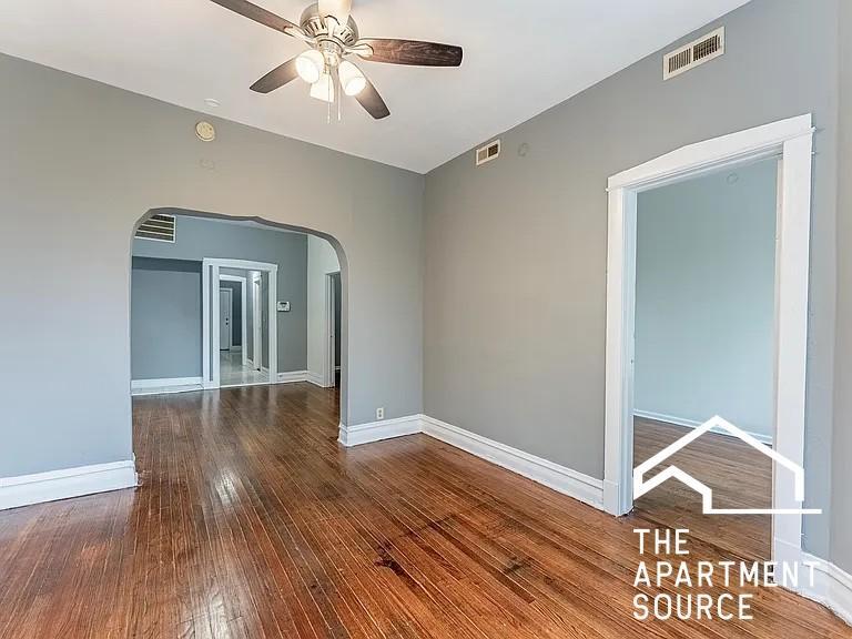 Building Photo - 1426 S Avers Ave