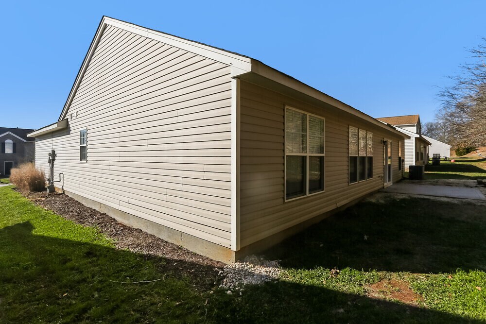 Building Photo - 2082 Chapel Creek Rd