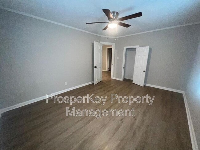 Building Photo - 1811 17th Ave
