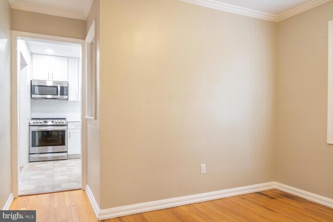 Building Photo - 3903 Fairview Dr