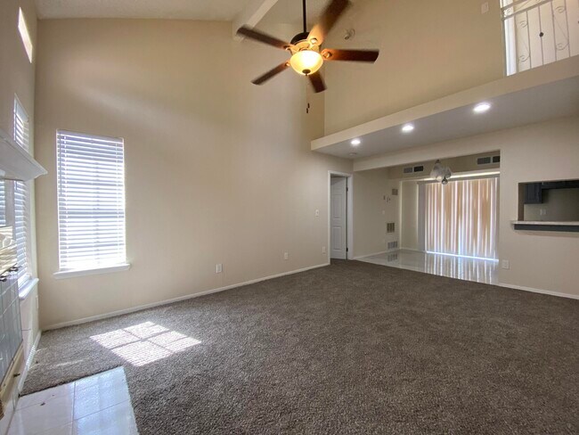 Building Photo - 6105 Hanley Way