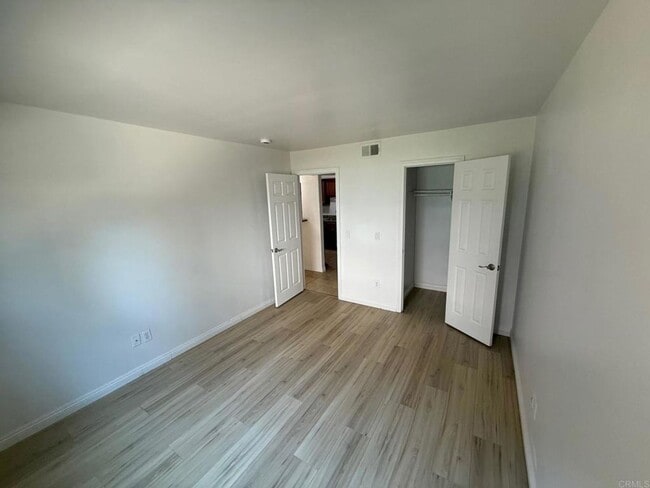 Building Photo - 2 Bedroom - 2 Bathroom ground level