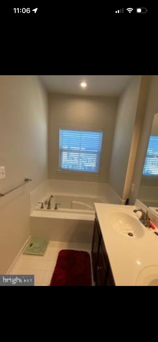 Building Photo - 8304 Encore Dr