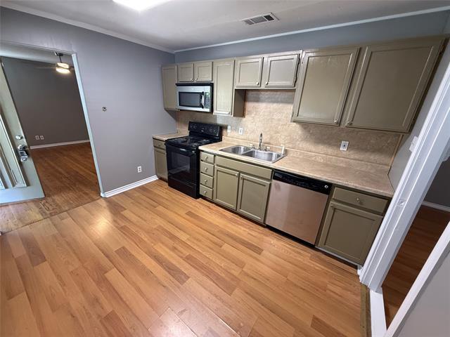 Building Photo - 4405 Lisbon St