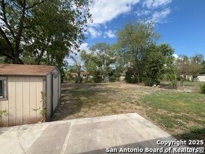Building Photo - 243 Storeywood Dr