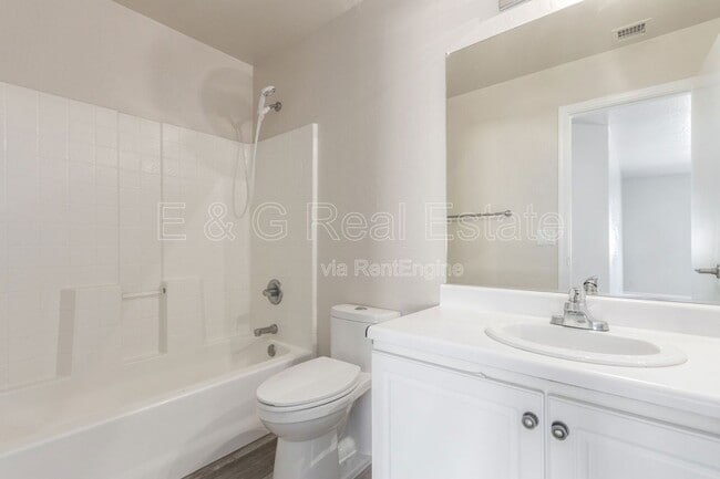 Building Photo - 15820 W Monroe St