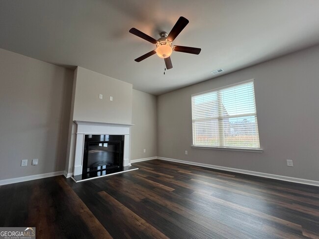 Building Photo - 204 Cornwell Wy