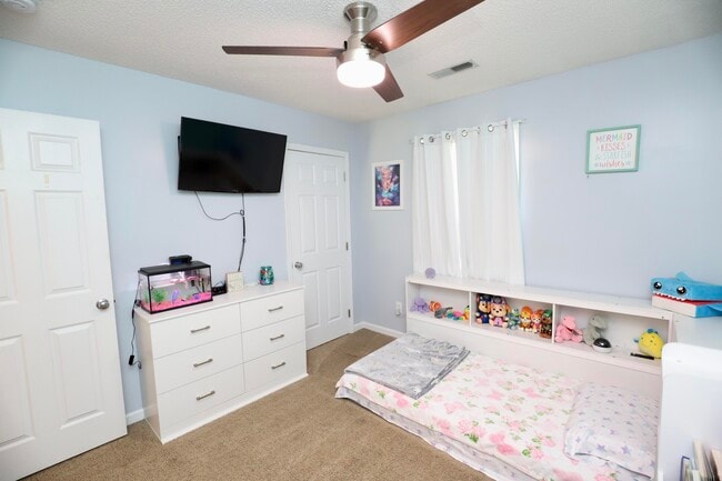 Building Photo - 4370 Excursion Dr