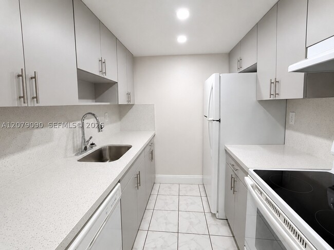 Building Photo - 7500 SW 59th St