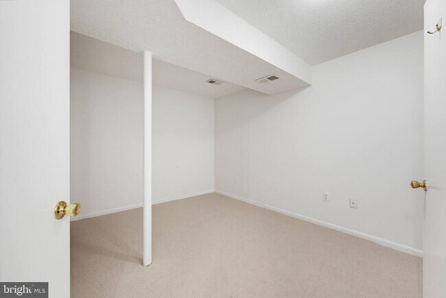 Building Photo - 8467 Magic Tree Ct