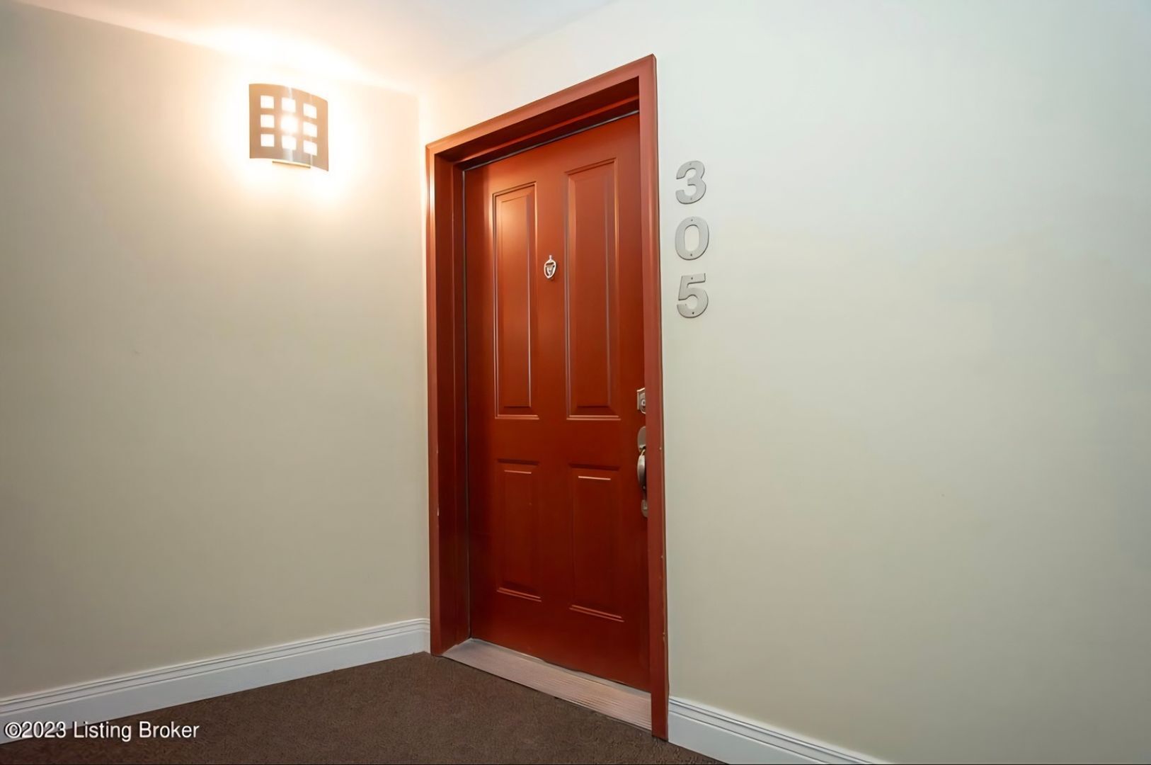 Building Photo - 2411 Brownsboro Rd