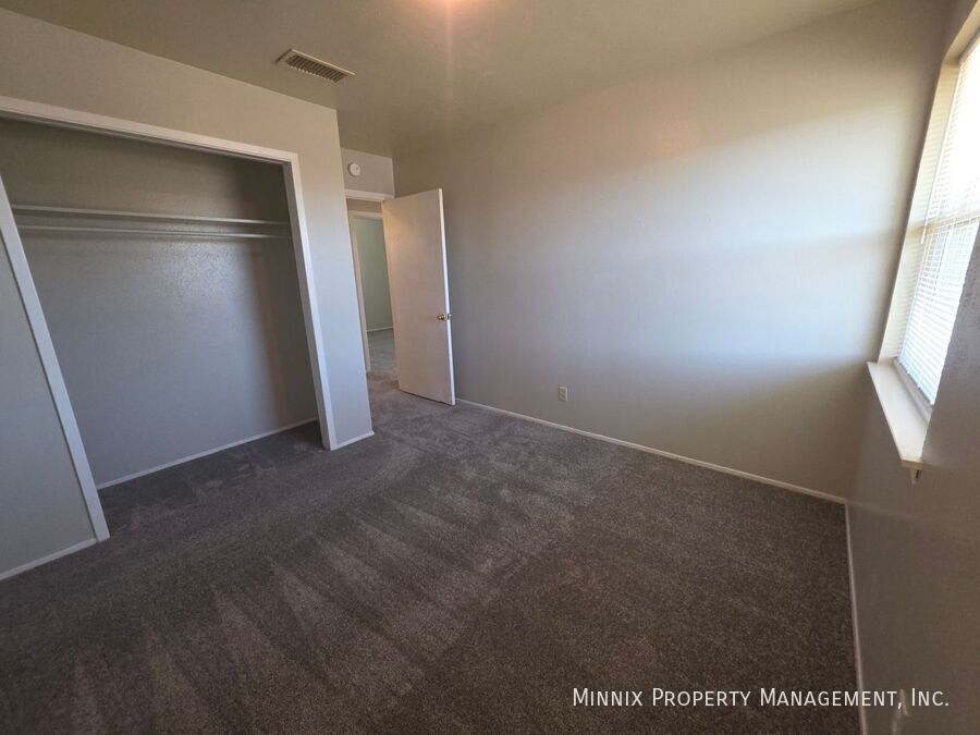 Building Photo - 4610 Storey Ave