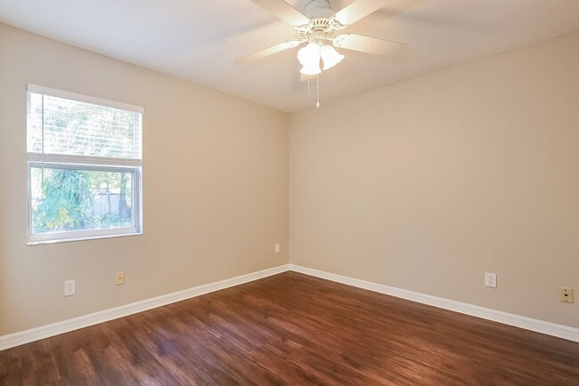 Building Photo - 10525 Reagans Run Dr