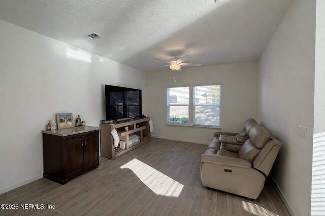 Building Photo - 72 Bramble Ct