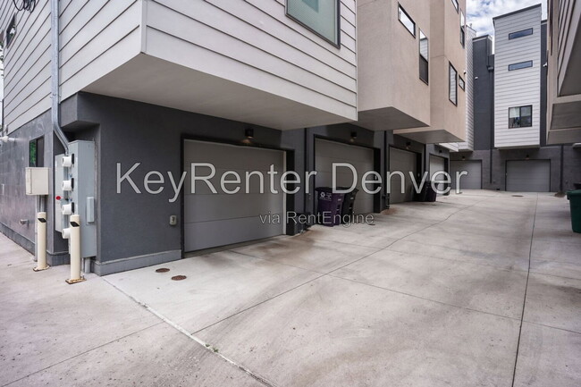 Building Photo - 3820 Zenobia St