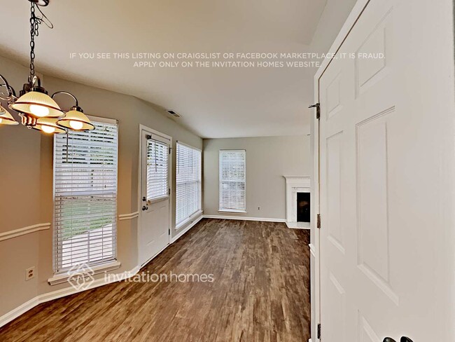 Building Photo - 4601 Falcon Chase Dr SW