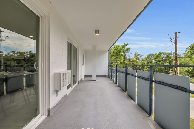 Building Photo - 1070 E 300 S