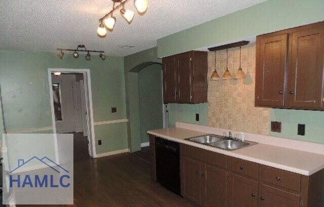 Building Photo - 925 Granger Dr