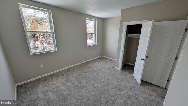 Building Photo - 4211 Sheldon Ave