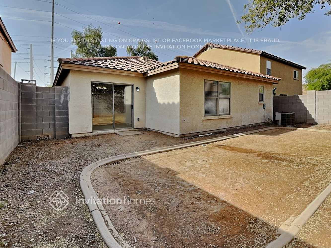 Building Photo - 8852 E Plana Ave