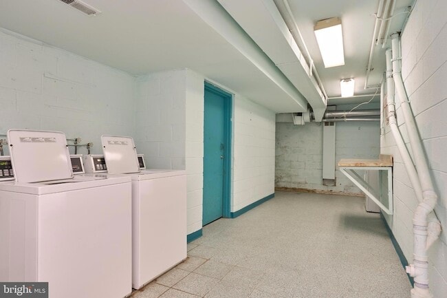 Building Photo - 8302 Tobin Rd