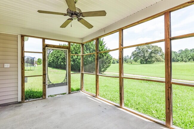 Building Photo - 1109 Braemar Highland Dr