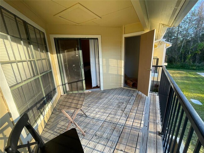 Building Photo - 8756 Mallard Reserve Dr
