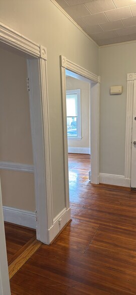 Building Photo - 107 Essex St