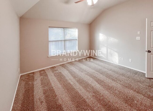 Building Photo - 806 Christine Dr