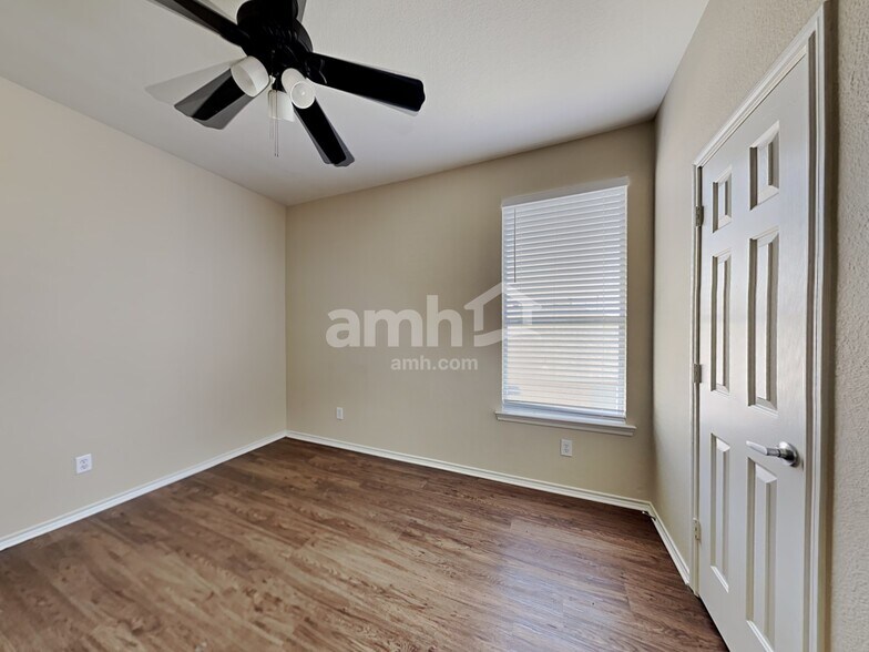 Building Photo - 58 N Highland Dr